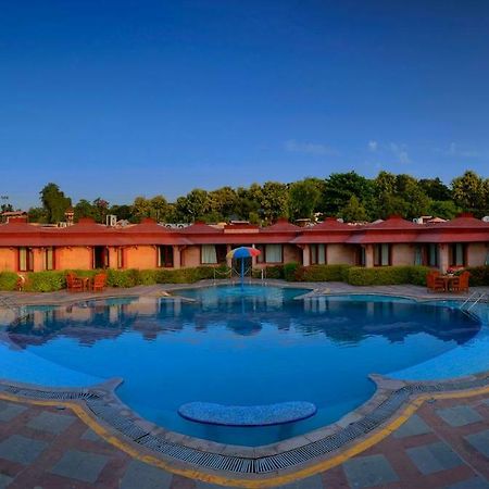 The Orchha Resort Esterno foto