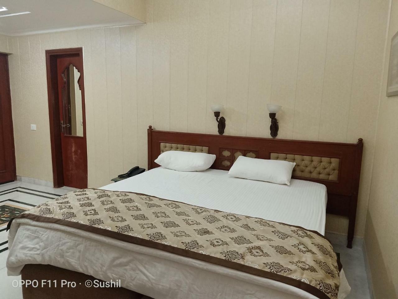 The Orchha Resort Esterno foto